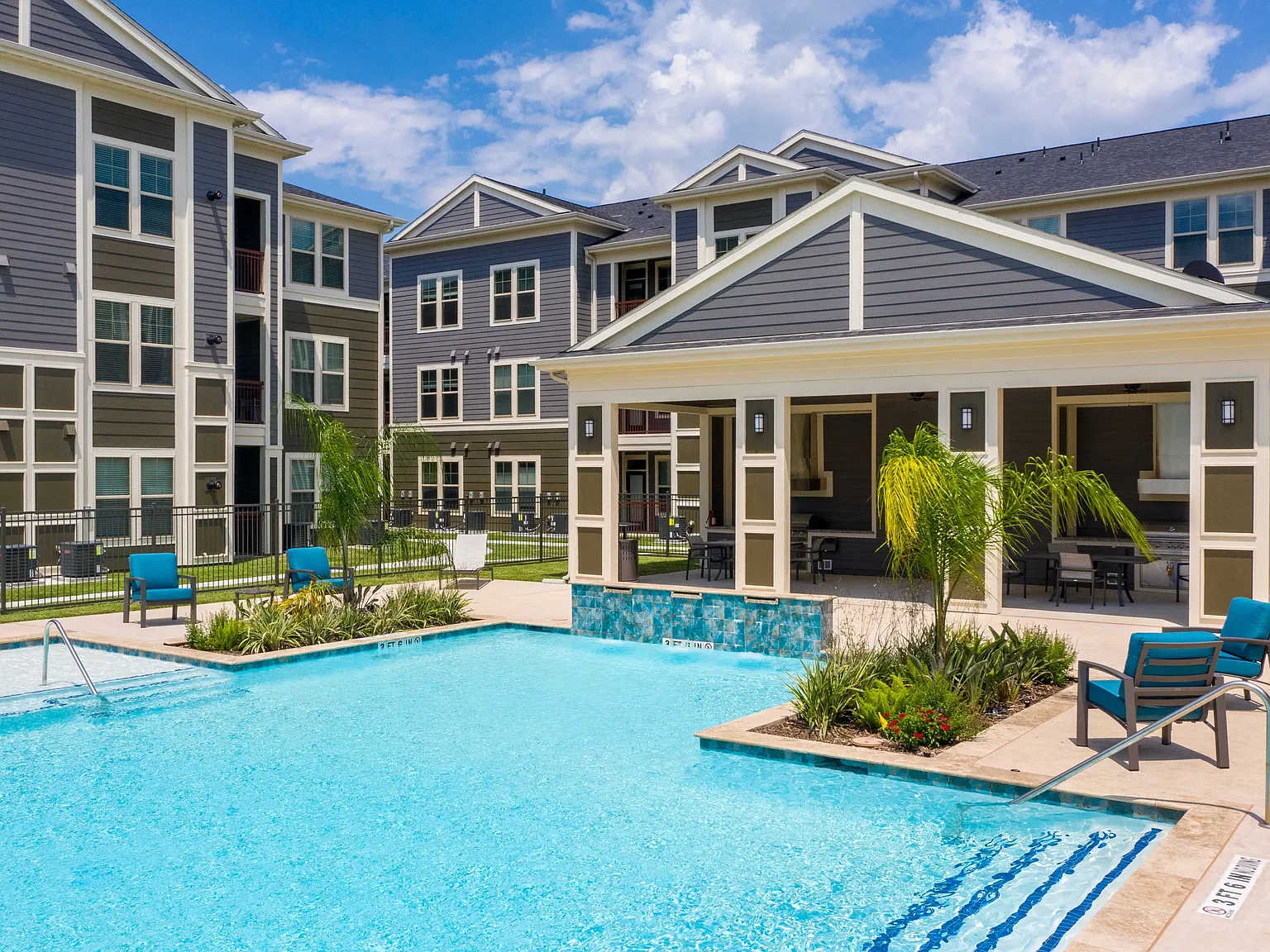 Smart Living on Cullen Apartment Homes — Photo 1