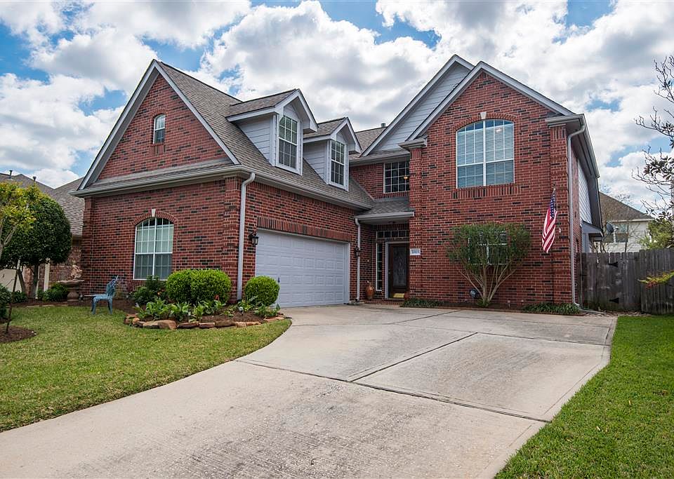 1st image of 11919 Canyon Rock Ln