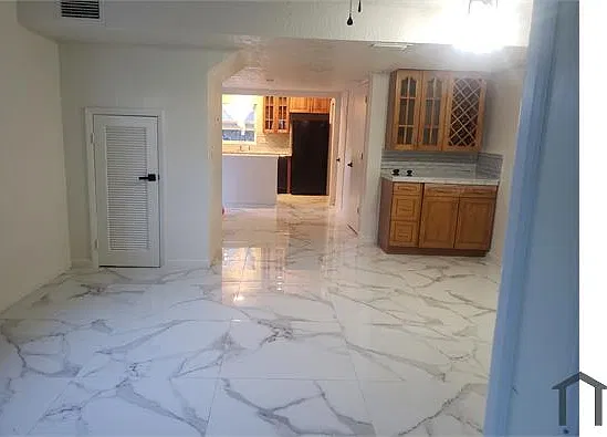 3 bed, 1427 sqft, $3,400 — Photo 1
