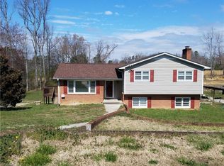 4701 Hickory Valley Rd, Greensboro, NC 27406