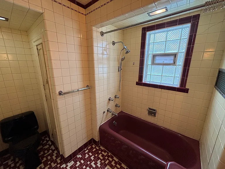 2644 Madison Rd #1 — Photo 8