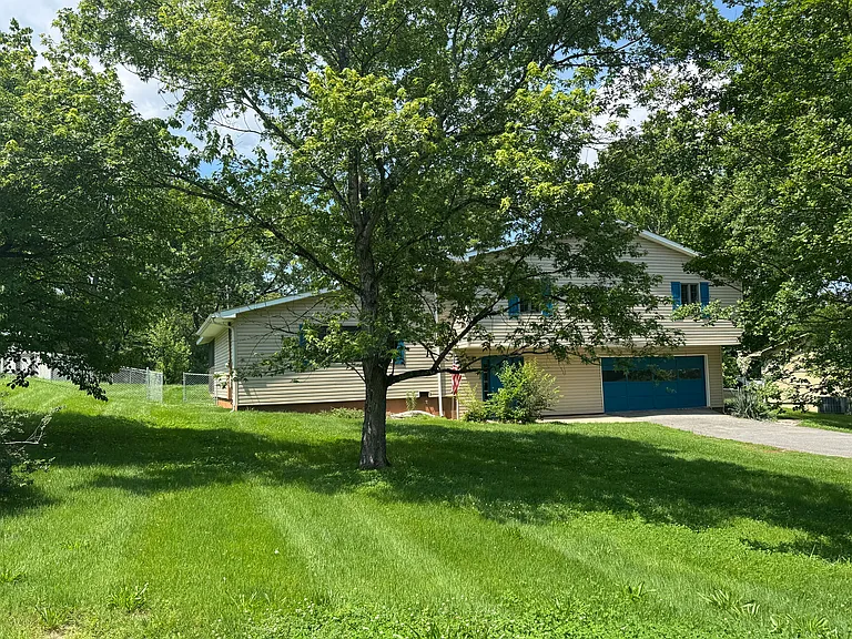 616 Cross Bridge Cir — Photo 1