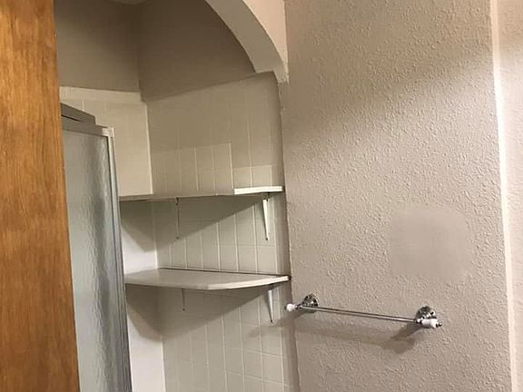 3rd image of 10549 W University Blvd