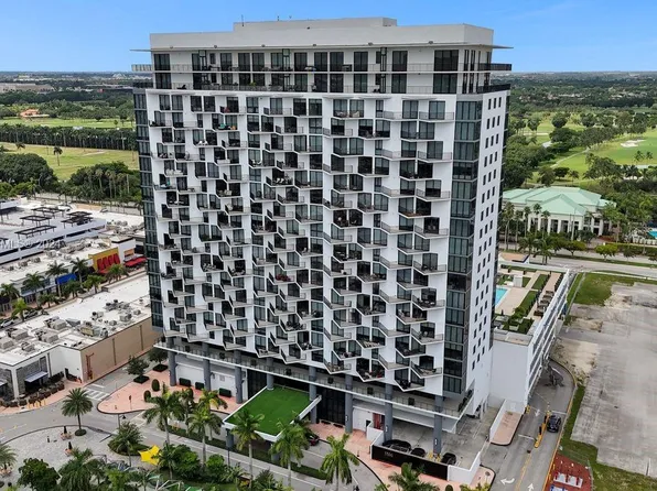 5300 Paseo Dr #601, Doral, FL 33166