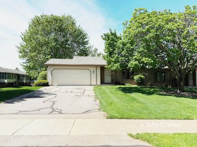 6685 Leisure Creek Dr SE, Caledonia, MI, 49316