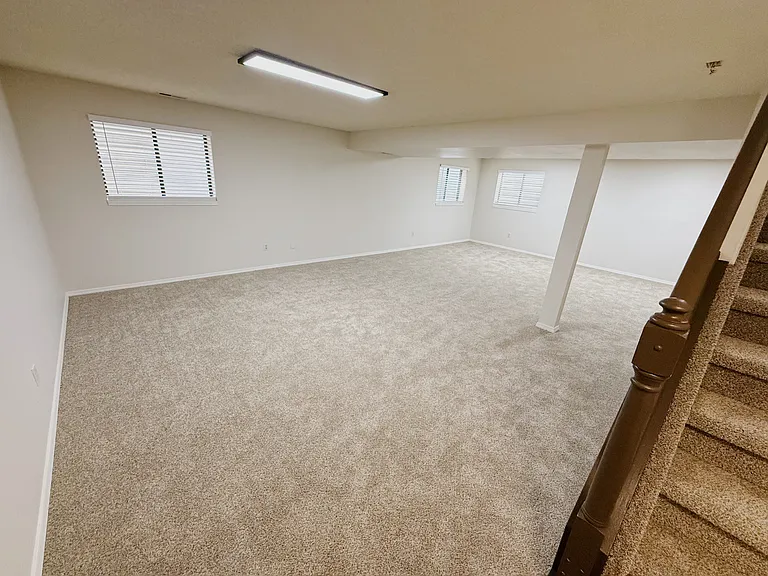 8061 Scarborough Dr — Photo 40