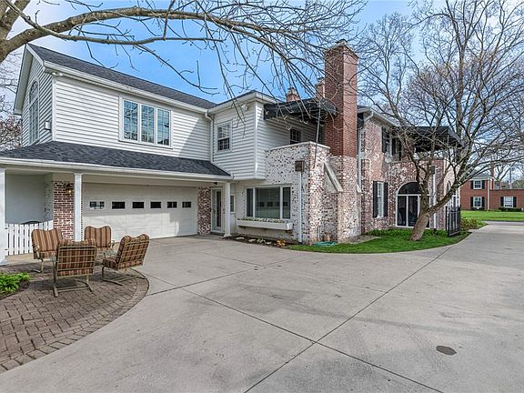 3rd image of 219 Dellwood Ave