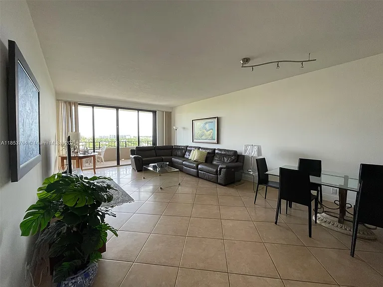 151 Crandon Blvd #833 — Photo 7