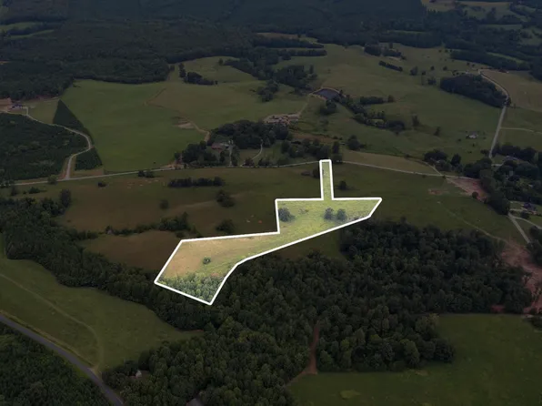 12 Blue Ridge Dr, Appomattox, VA 24522