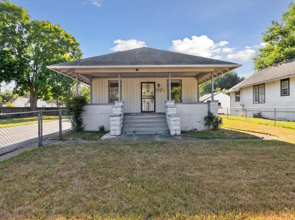 863 Colfax Ave, Benton Harbor, MI 49022