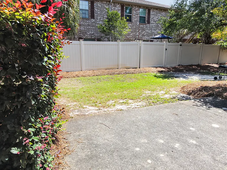 2121 Wilsons Plover Cir — Photo 23