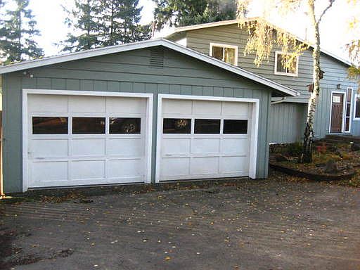 2nd image of 1831 NW Finch Ct