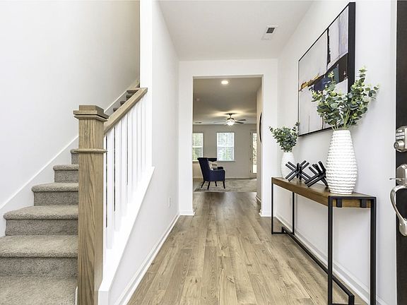 3rd image of 325 Bryland Way