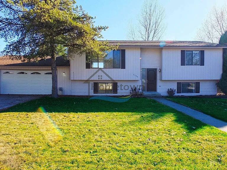 4424 W Redding Rd — Photo 2