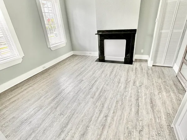 31 S Jefferson St #B, Petersburg, VA 23803