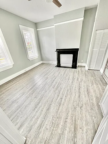 31 S Jefferson St #B Photo 1
