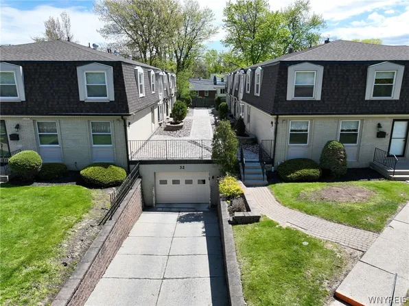 32 Bernhardt Dr APT 6, Amherst, NY 14226