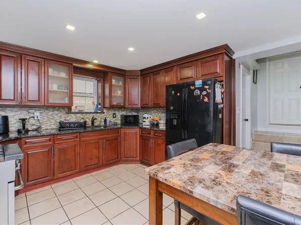 2612 Harway Avenue image 8 of 32