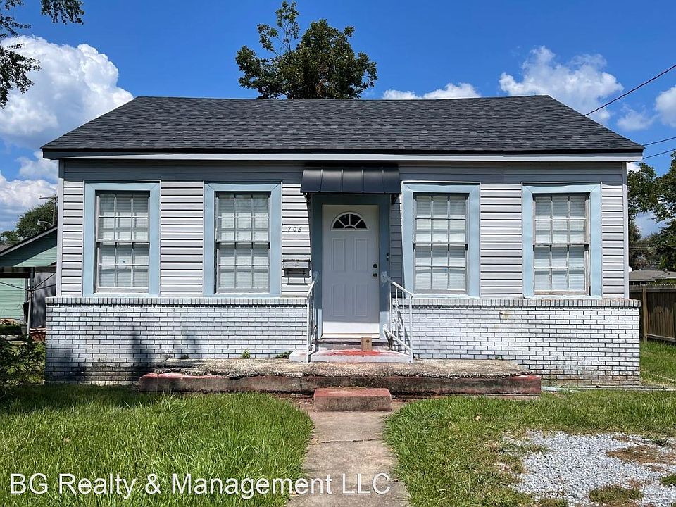 1st image of 705 8th St Unit B