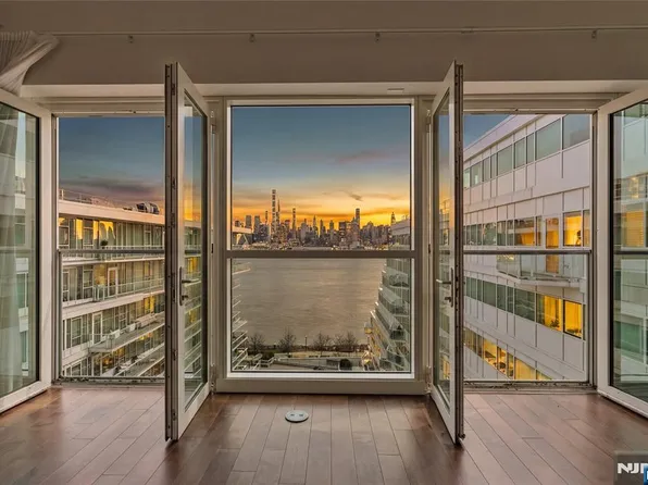 800 Ave At Port Imperial Blvd APT 1010, Weehawken, NJ 07086