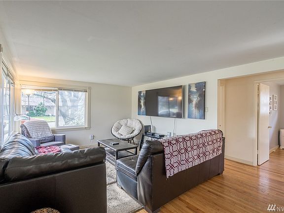 5th image of 2272 Seamount Dr