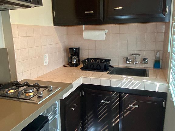 Newly remodeled kitchen.