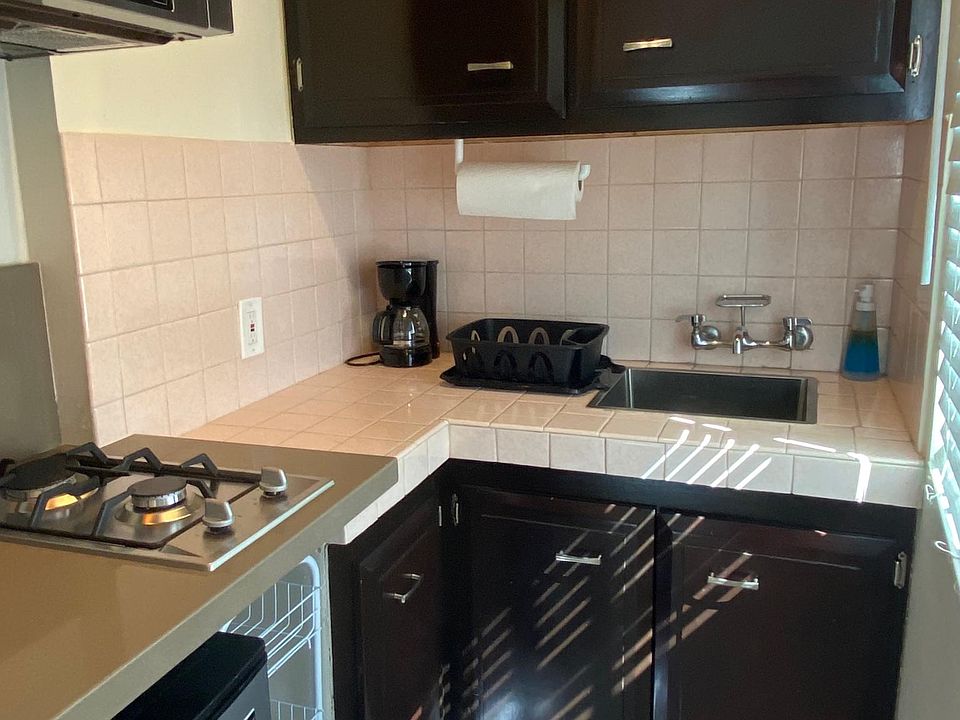Newly remodeled kitchen.
