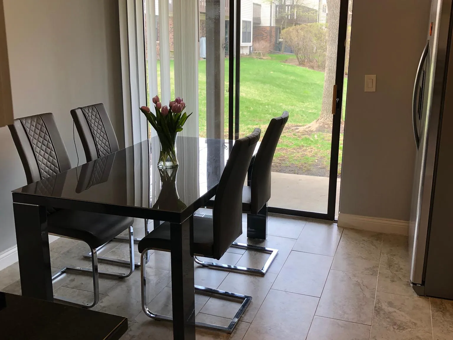 2 bed, 1230 sqft, $2,495 — Photo 4