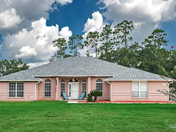 932 Chesapeake Trl, Cantonment, FL 32533