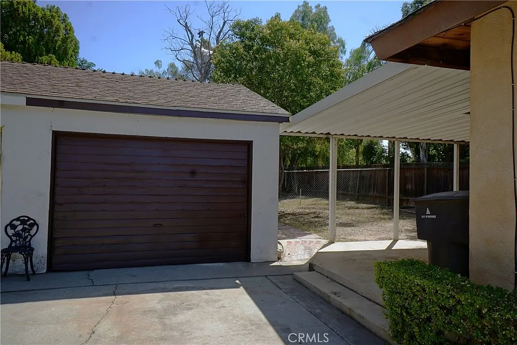 2 bed, 1.0 bath, 850 sqft, $2,300 — Photo 3