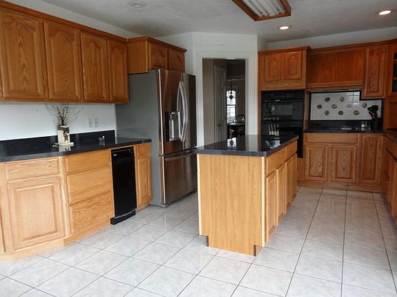3rd image of 156 Francis Way