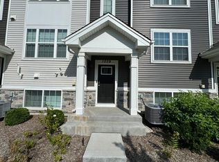 1039 Briar Glen Ct, Hampshire, IL 60140