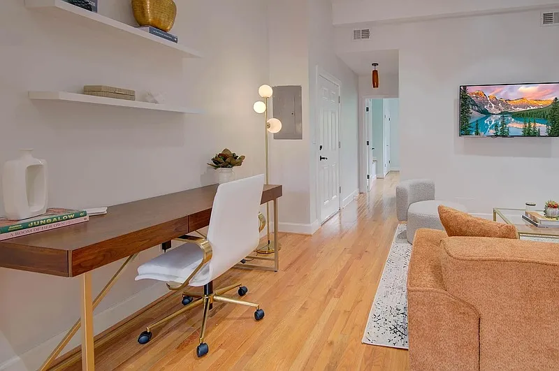 1 bed, 1.0 bath, 741 sqft, $2,250 — Photo 3