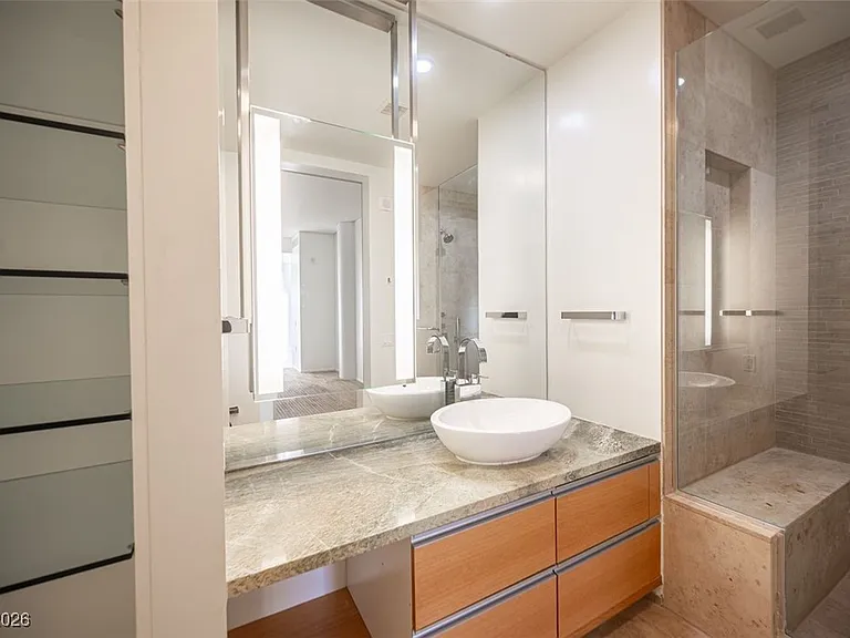 3722 Las Vegas Blvd S #701 — Photo 15