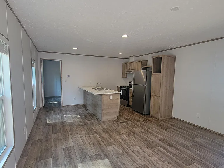 115 W Everett St — Photo 5