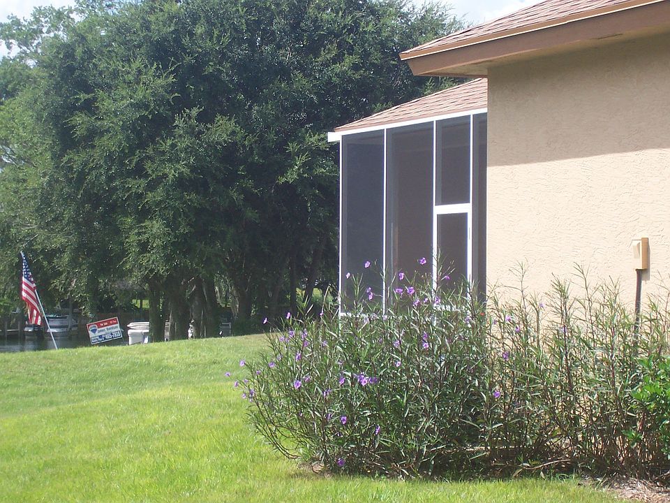 REAR EXTERIOR/PATIO