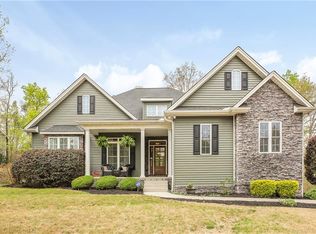 212 Devonhurst Dr, Seneca, SC 29678