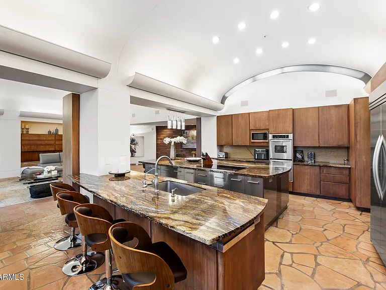 8556 E Sharon Dr — Photo 13