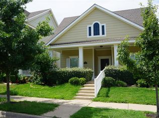 1233 King George Ln, Aubrey, TX 76227