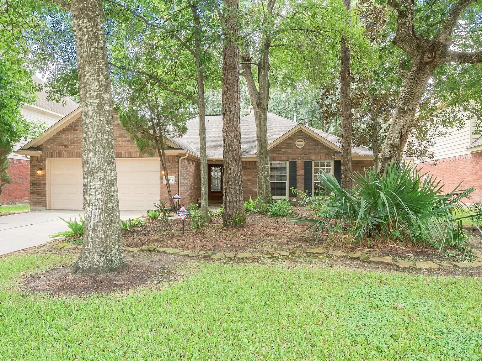 4 bed, 2.0 bath, 1840 sqft, $2,175 — Photo 3
