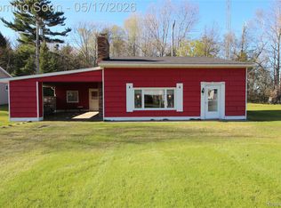 6405 Brookside Dr, Deckerville, MI 48427