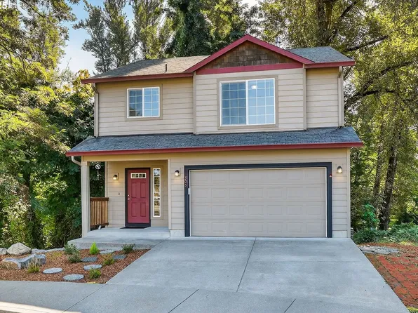 305 Edgewater Rd, Gladstone, OR 97027