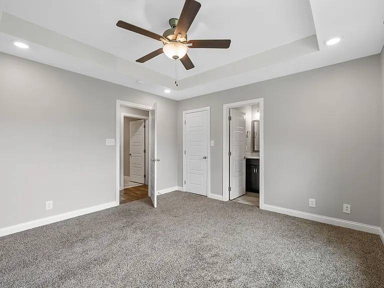 401 Irish Hills Dr — Photo 16
