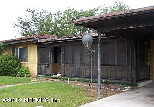 5th image of 1700 Eagle St