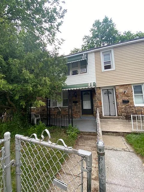 5111 Chalgrove Ave photo 1