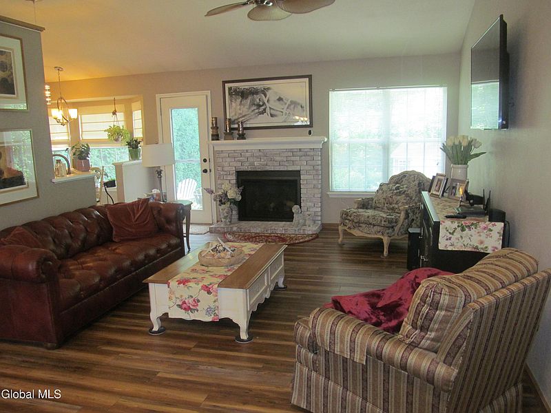 4th image of 51 Commons Boulevard