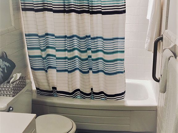 5th image of 2712 Whitney Pl APT 636