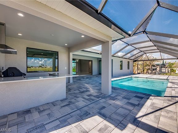 5th image of 4307 SW 21st Place Cpe