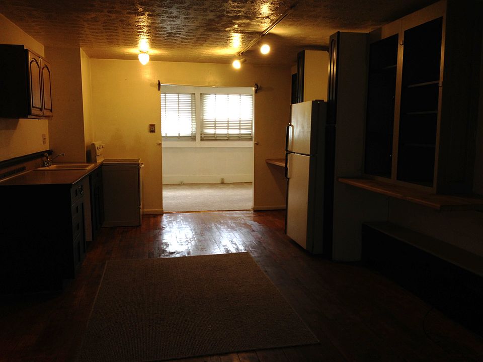 572 W Tuscarawas Ave Barberton OH Zillow