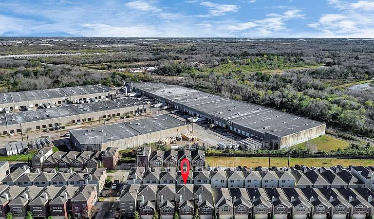 3627 Main Plaza Dr — Photo 33
